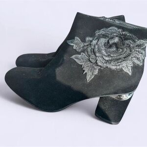 Embroidered Black Floral Velvet Ankle Boots - Women